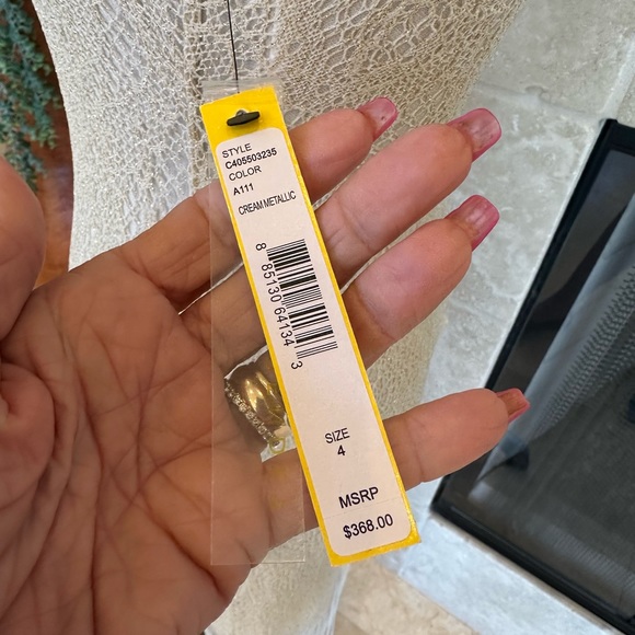 ALICE & OLIVIA Lace & Fringe Dress, Cream/Metallic NWT Size 4 - Picture 12 of 12